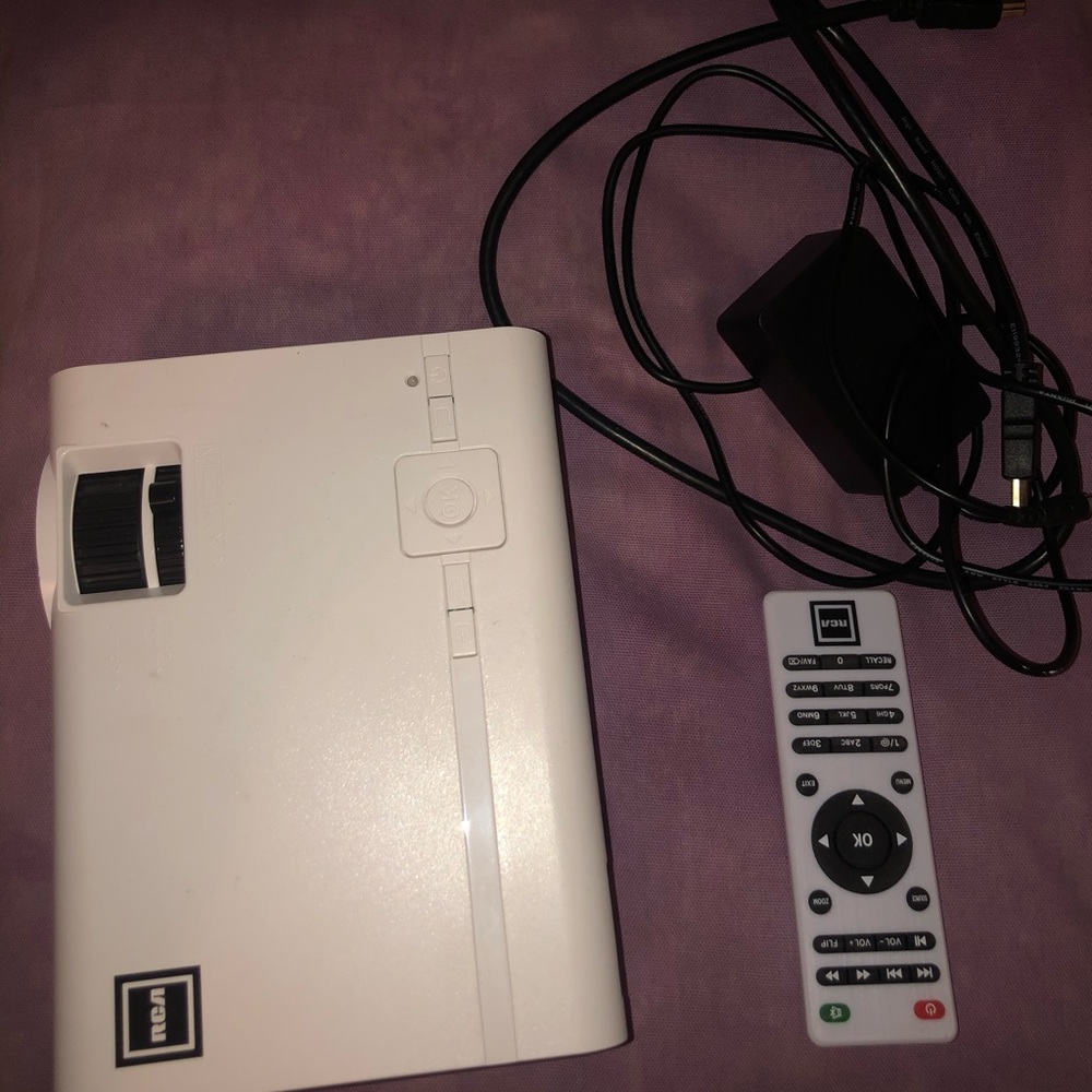 rca projector - Picture 2 of 4